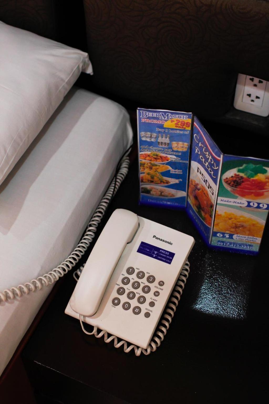 Hotel Dreamworld Araneta Cubao Екстер'єр фото