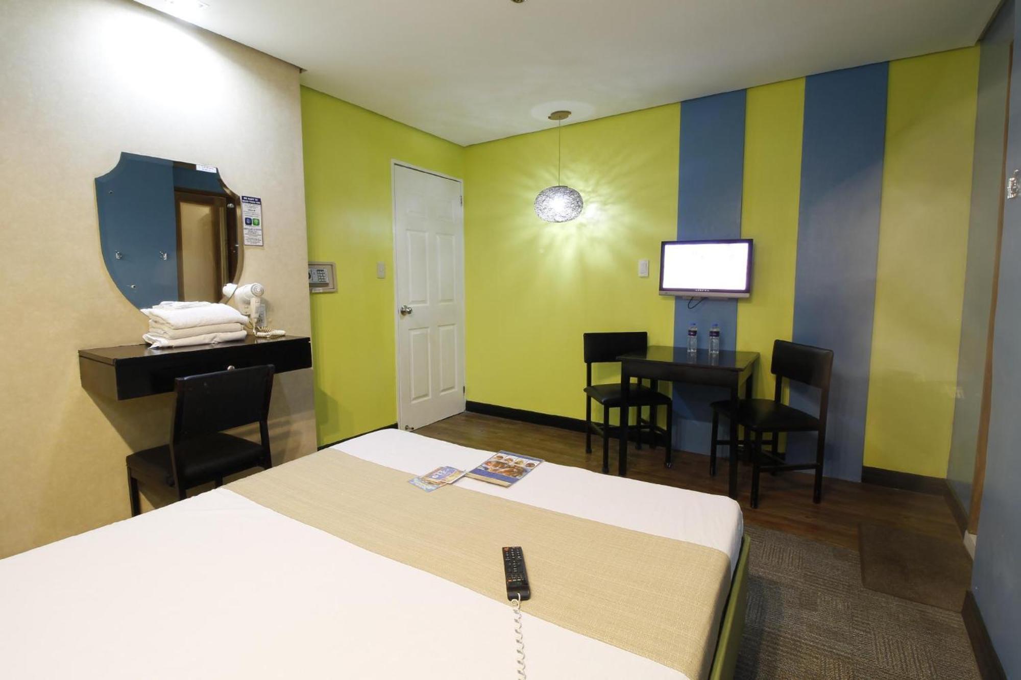 Hotel Dreamworld Araneta Cubao Екстер'єр фото