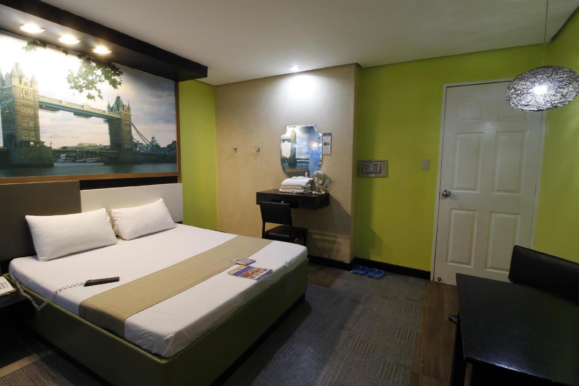 Hotel Dreamworld Araneta Cubao Екстер'єр фото