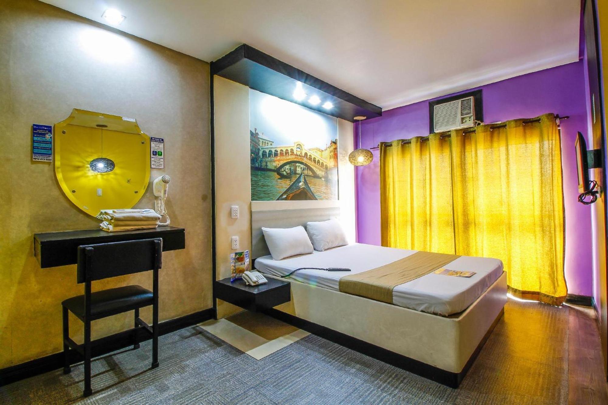 Hotel Dreamworld Araneta Cubao Екстер'єр фото