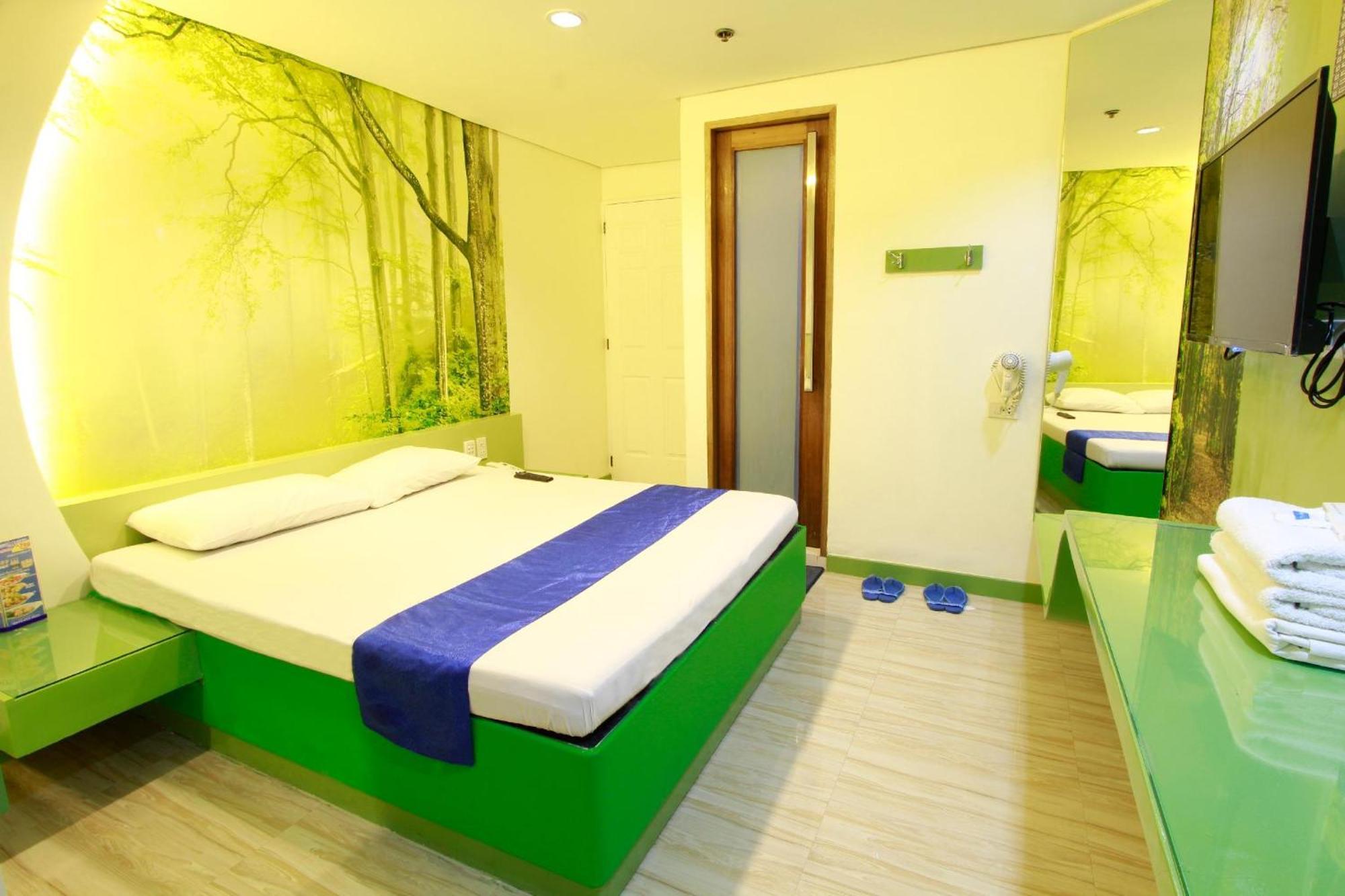 Hotel Dreamworld Araneta Cubao Екстер'єр фото
