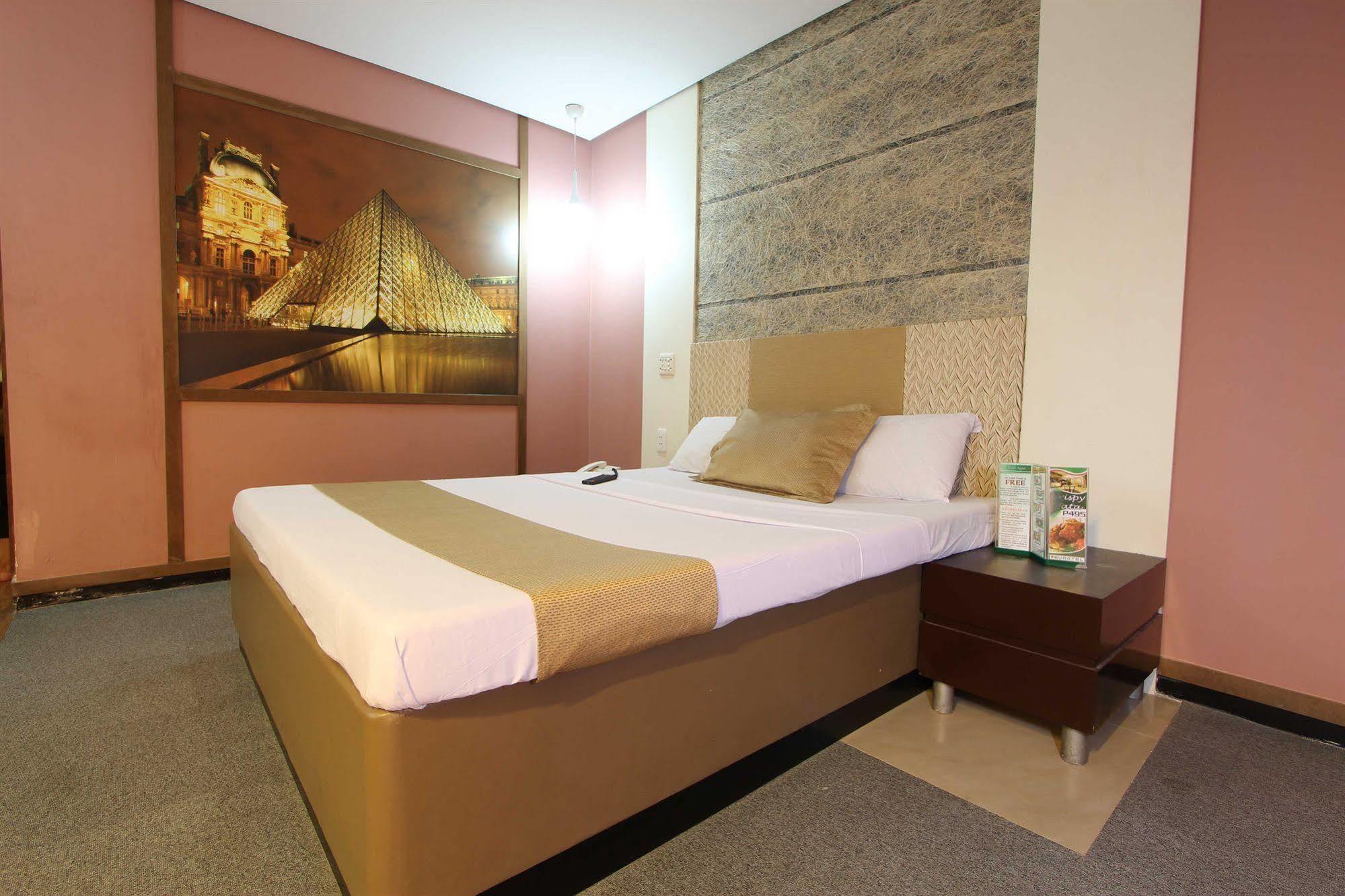 Hotel Dreamworld Araneta Cubao Екстер'єр фото
